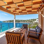 Beach Front Home In Vela Luka *