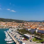 Beach Front Home In Vela Luka Holiday home Vela Luka