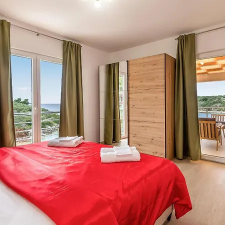 Beach Front Home In Vela Luka * וולה לוקה